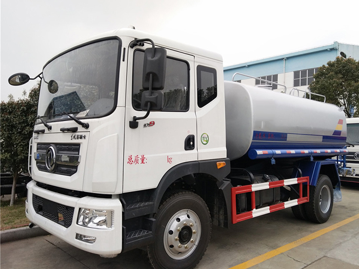 東風(fēng)多利卡D9（12方）型灑水車(chē)