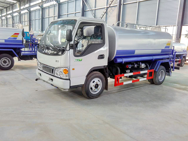 江淮5方灑水車(chē)